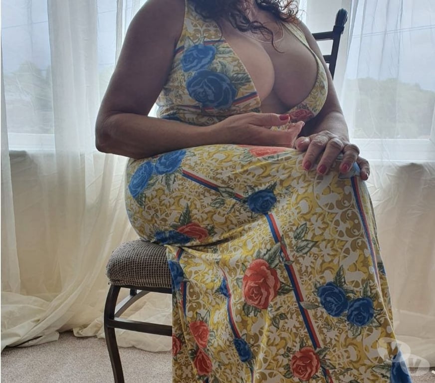 Escorts East London Bow Church - DLR Station - East London - Photos for Elegant BOOBS LOVER Latina 🇧🇷🔥Party NEW IN TOWN