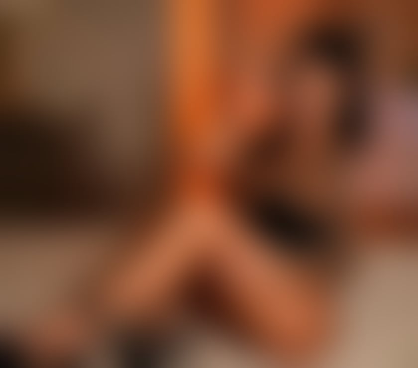 Escorts Surrey Woking - Photos for Party Outcall only videocall confirmation