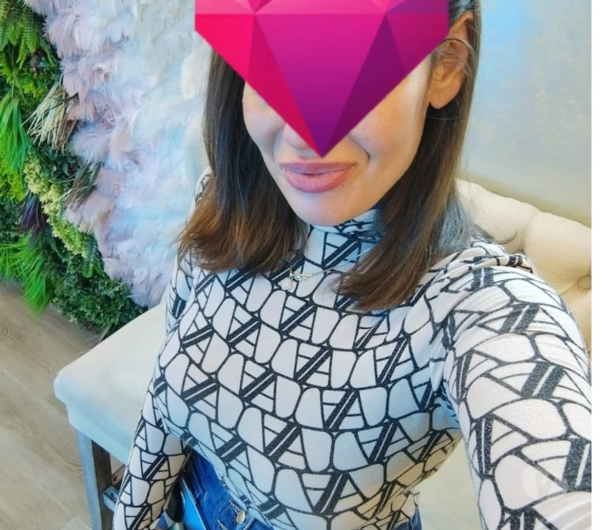 Escorts Bedfordshire Central Bedfordshire - Photos for Eszter Erotic Night Relax Massage