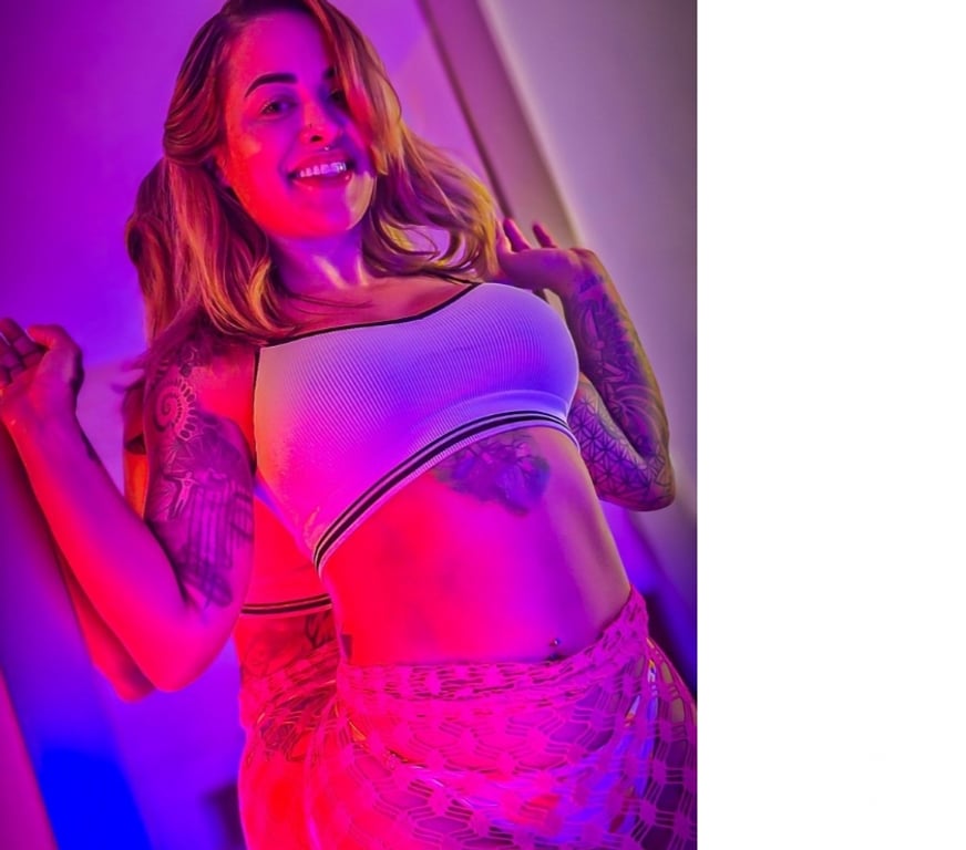 Escorts East London Havering - Photos for Eva ! Party girl 🥳 No rush💕 Cheap price OutCall London