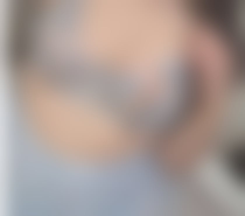 Escorts Surrey Guildford - Photos for 100% British, fun-sized babe with blue eyes