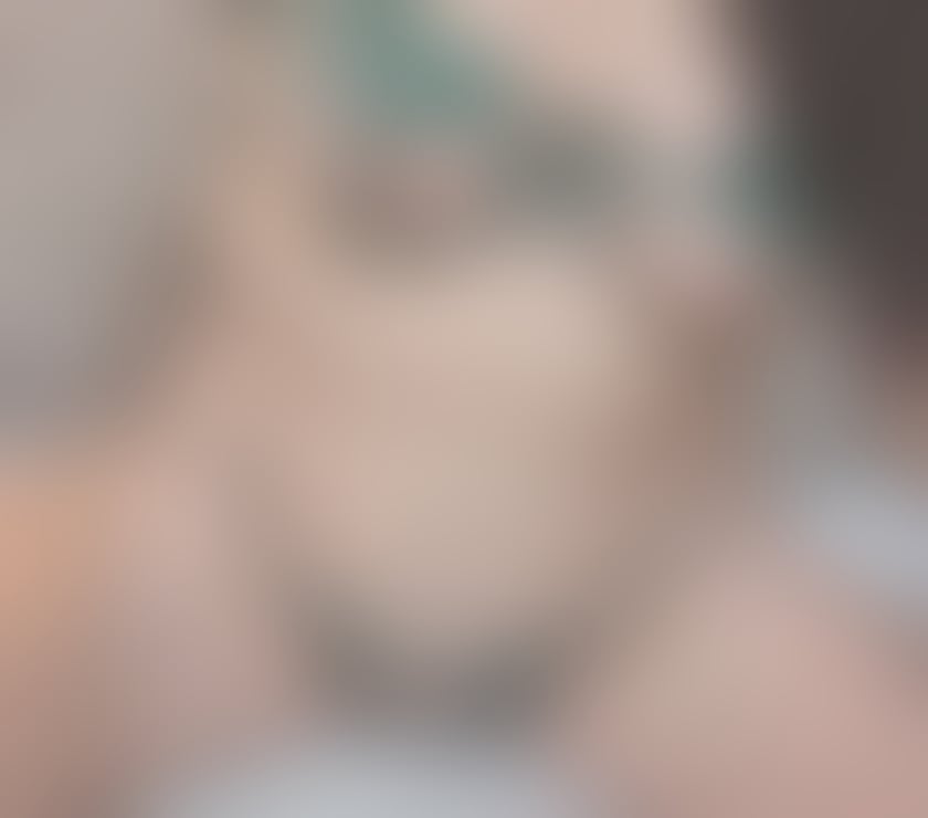 Escorts Surrey Guildford - Photos for 100% British, fun-sized babe with blue eyes