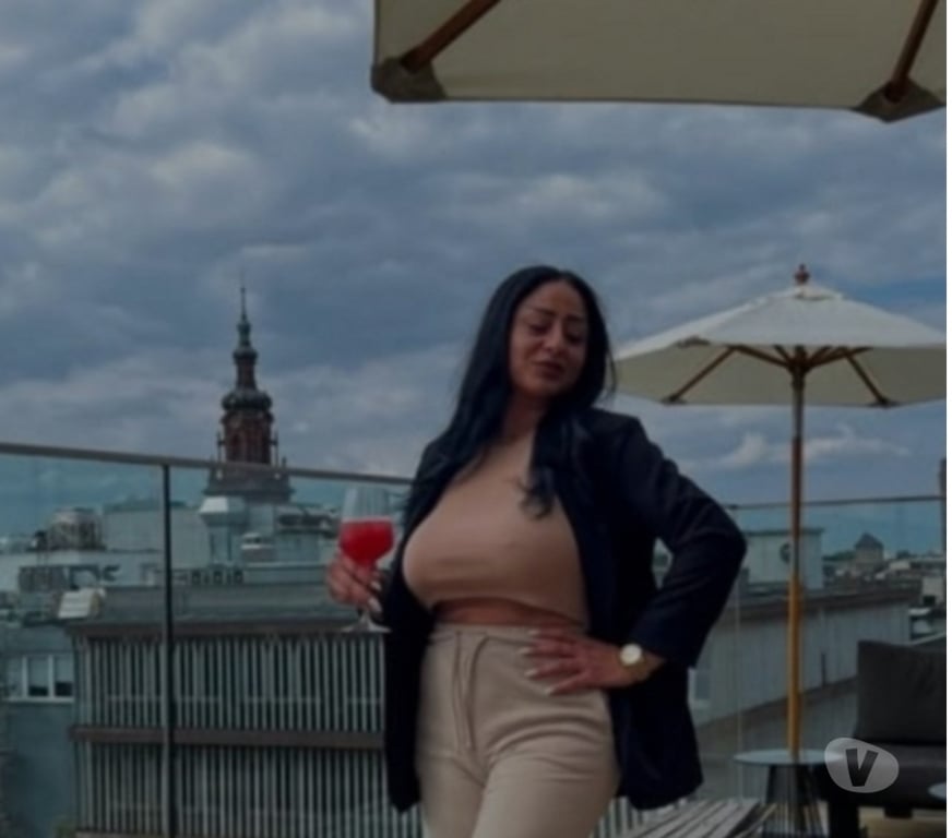 Escorts West Midlands Walsall - Photos for Merry new here owo include price open 30£ call 07717953510