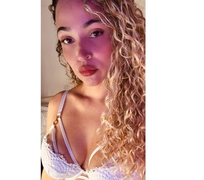 Escorts and Massages Romford Havering - Photos for 🥰£50💋Sol Beautiful £50 🥰💋and party girl