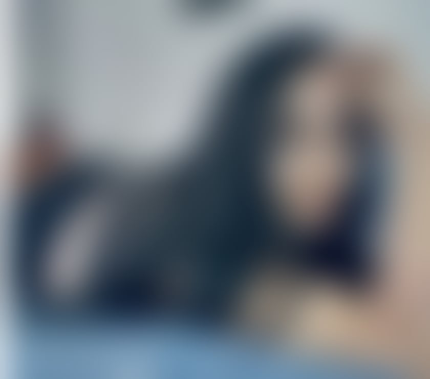 Mia New in town happy party girl