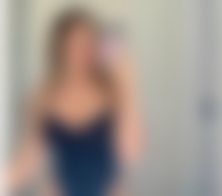 Escorts East London Canary Wharf Station - East London - Photos for Canary Wharf 21 Full GFE OWO KISS ALV green eyes WhatsApp