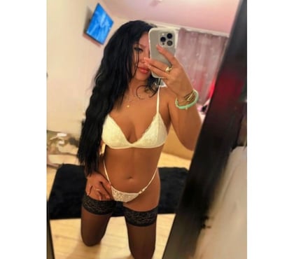 Escorts and Massages Manchester City Centre Manchester - Photos for Hot italian👅party incall-outcall