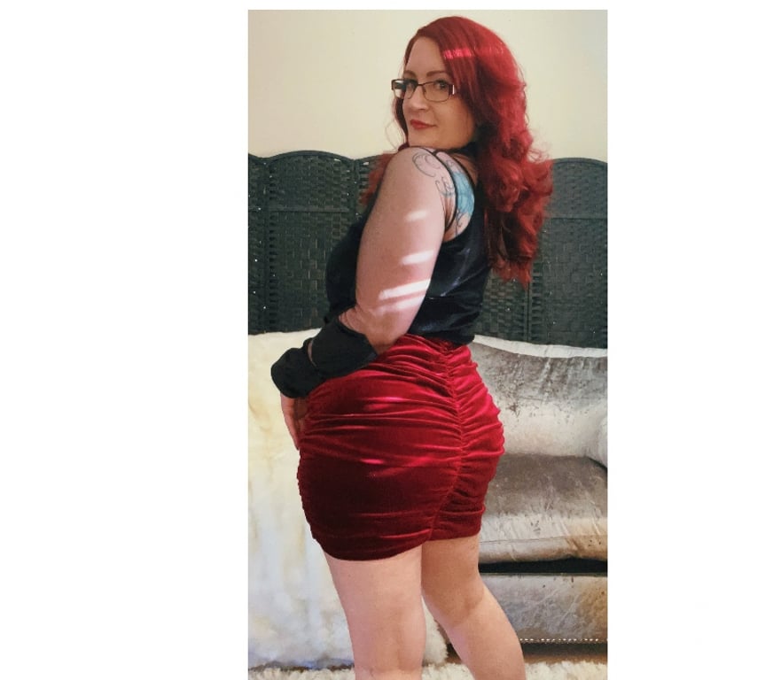 Adult Entertainment Bristol Bristol City Centre - Bristol - Photos for Dominant British Redhead Hourglass Beauty