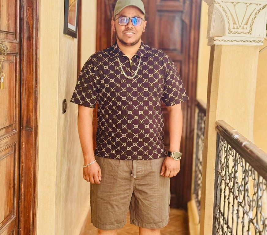 Escorts East London Bethnal Green Station - East London - Photos for Escorts and massage