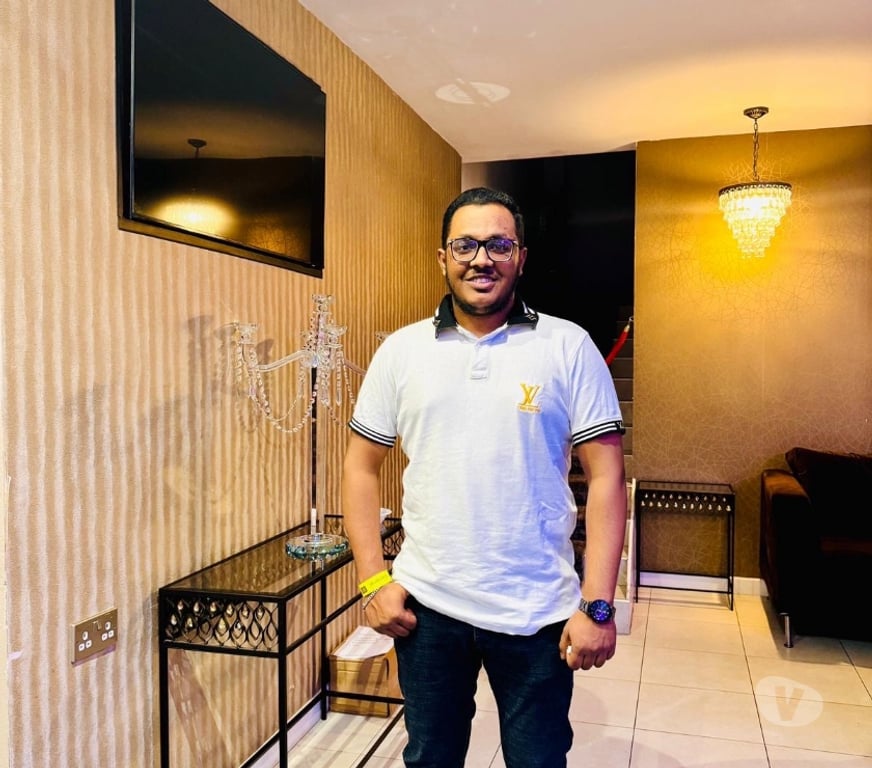 Escorts East London Bethnal Green Station - East London - Photos for Escorts and massage