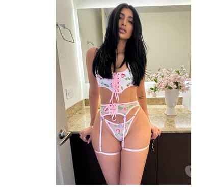 Escorts and Massages Sutton Town Centre Sutton - Photos for ESTER HOT 🍒🔥 24 horas disponível PARTYGIRL 🍾