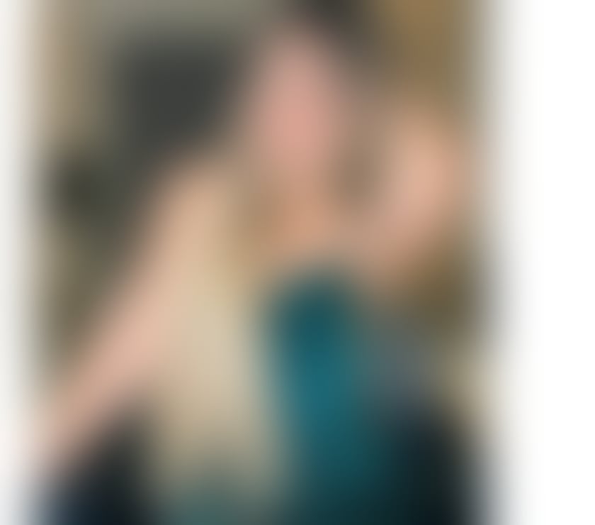 Naughty Lara 🪩 BLONDE SLIM PARTYGIRL 🍷🥂