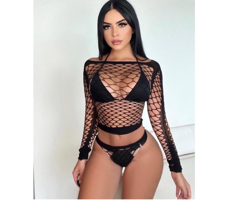 Escorts South East London Croydon - Photos for YOUNG BRAZILIAN PARTY🍾🎊🎉🇧🇷🥂