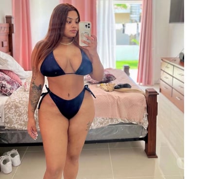 Photos for New in your town ‼️Queen of owo and party 🍭