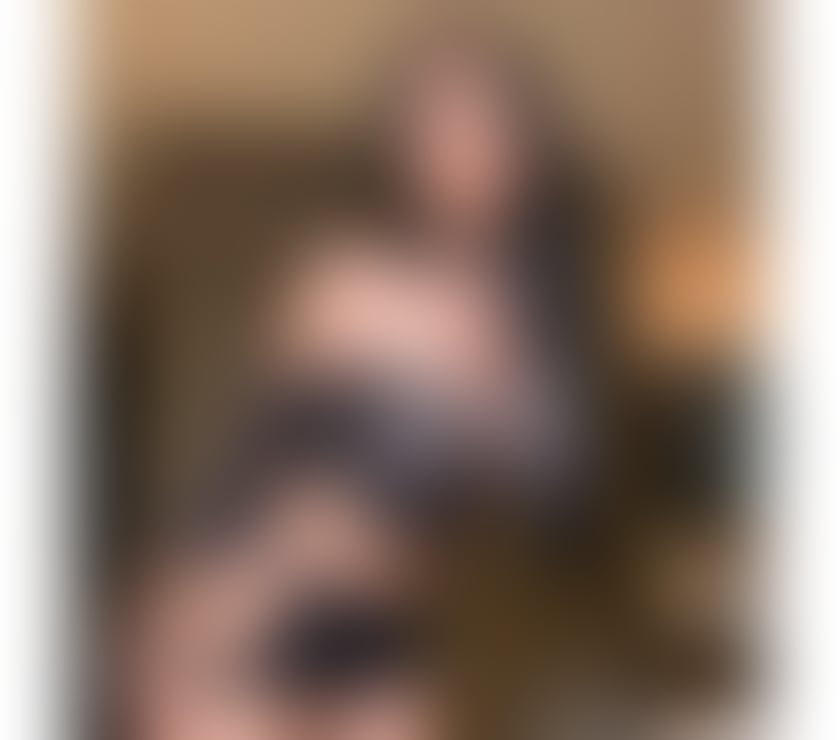 Escorts Surrey Epsom and Ewell - Photos for Deea Party💕Outcal Party