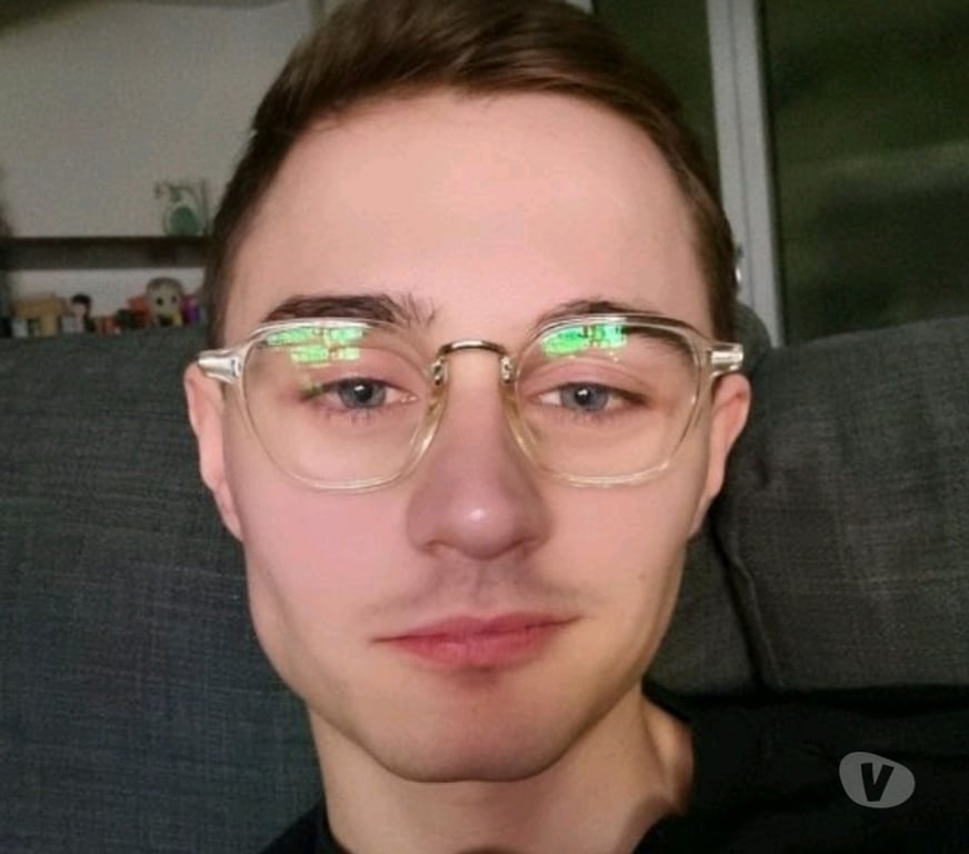  Gay massage East London Bromley-by-Bow Station - E3 - East London - Photos for Dates, just need time together? Crash with a movie thats me