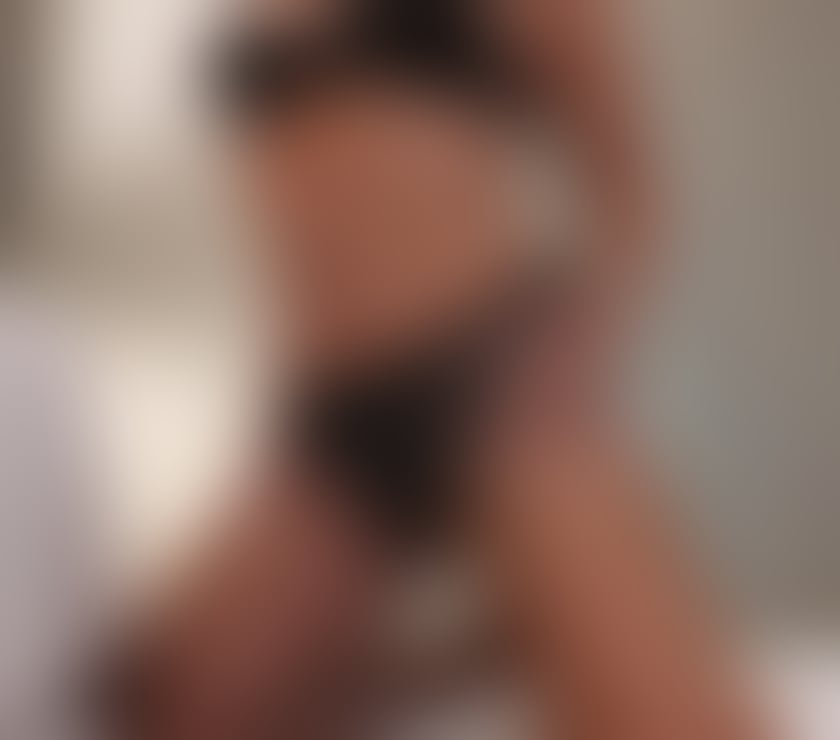 ENGLISH MILF. BEST ASS IN THE SOUTH WEST