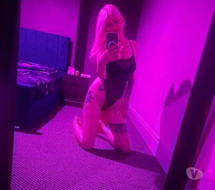 Escorts and Massages Leeds Leeds - Photos for 🥳IN-PARTY😈EROBELLAUKARTEMISLEEDS29😈