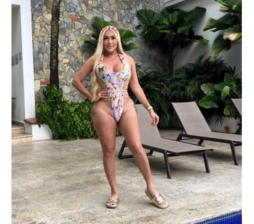 Escorts East London Canary Wharf - East London - Photos for STUNNING Blonde TRANS🍆🍑💋OWO-FULL-TOYS