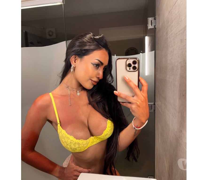 Escorts West Yorkshire Leeds - Photos for Letícia Brazilian 🇧🇷 very hot 🔥