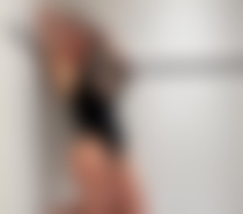 Relaxing and Revitalising Massage by English Sadie