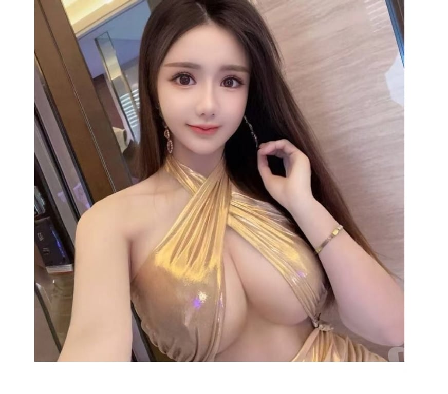 Escorts East London Crossharbour - DLR Station - East London - Photos for Sexy Asian Babe Exotic Service Best Escort