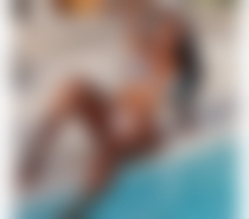 🧡I AM __♥️__ni♥️_____co♥️__ll♥️___E.