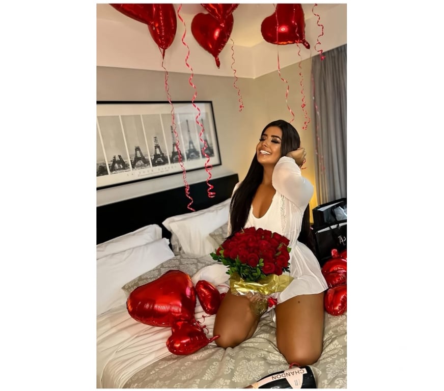 Escorts South West London Sutton - Photos for COLD DAYS NEED WARM MOMENTS…🥂BRAZILIAN🥂