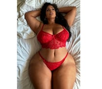 Mia big latin available now🍑🔥good service💦