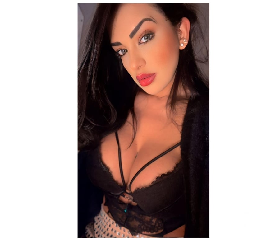 Escorts South West London Sutton - Photos for New girl Elisa ❤️‍🔥 hot Brazilian 🇧🇷 😝💦