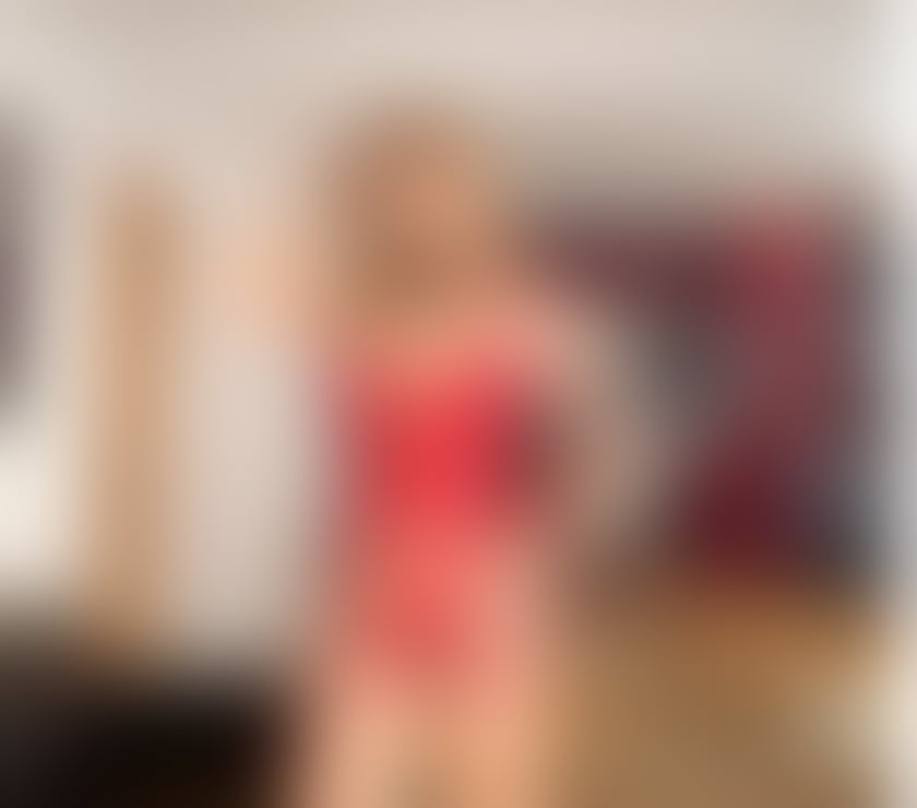 Escorts Peterborough Peterborough City Centre - Peterborough - Photos for Laura Elegant Beauty — Class, Charm & Passion