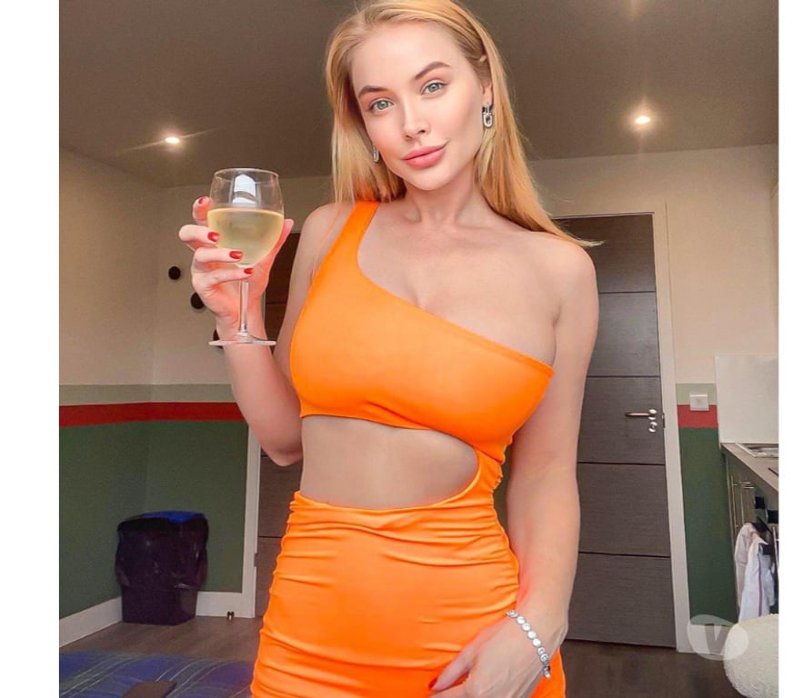 Escorts Peterborough Peterborough City Centre - Peterborough - Photos for Laura Elegant Beauty — Class, Charm & Passion