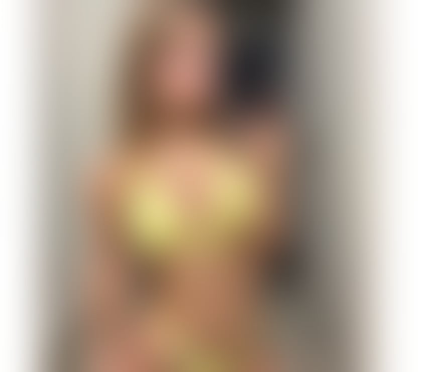 Escorts Bedfordshire Luton - Photos for Aline Private Moments with a Refined Beauty