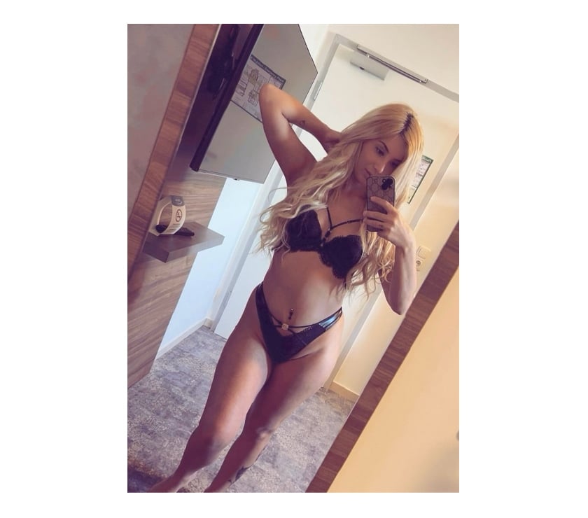 Escorts and Massages Cardiff City Centre Cardiff - Photos for 🎀Deborah🎀Hot Blonde🔥no rush🔝