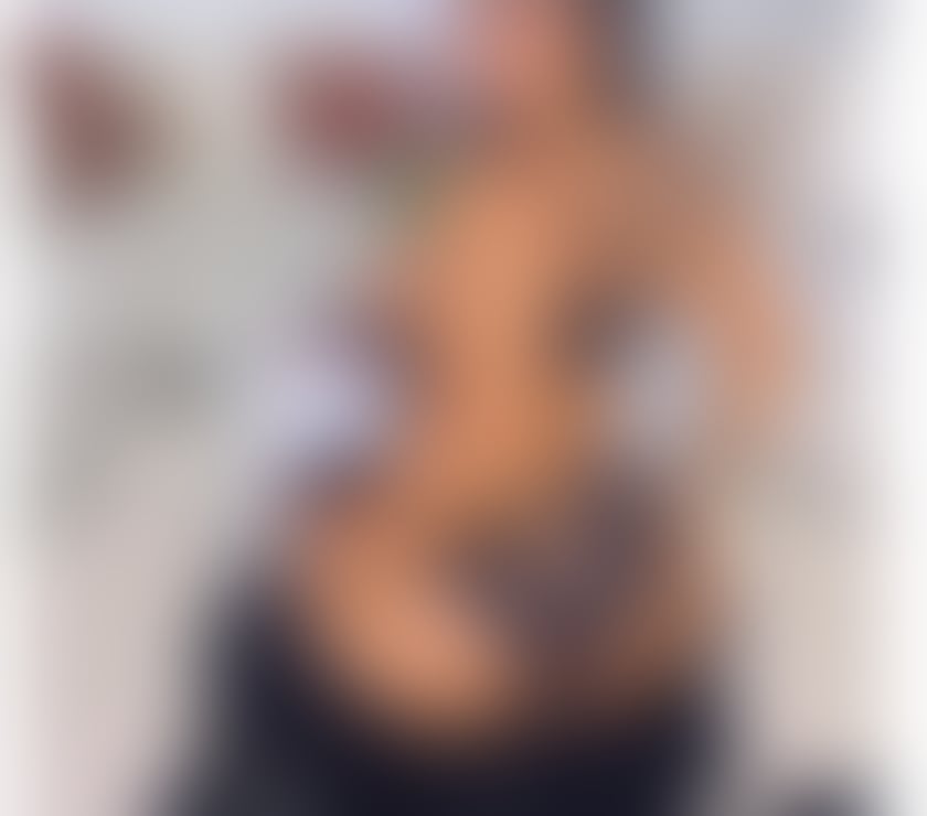 Escorts South East London Woolwich - South East London - Photos for Colombian girl in town 💯the party Reall🥳🥳