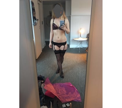 Escorts Woolwich South East London - Photos for 👱‍♀️Petite 🐰Snowbunny🐇 BEST OWO