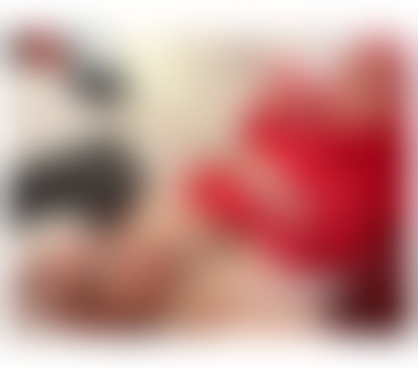 Escorts East London Seven Kings - East London - Photos for Hot Amanda 🔥 40-60-80 Milf Big natural boob's gfe kiss