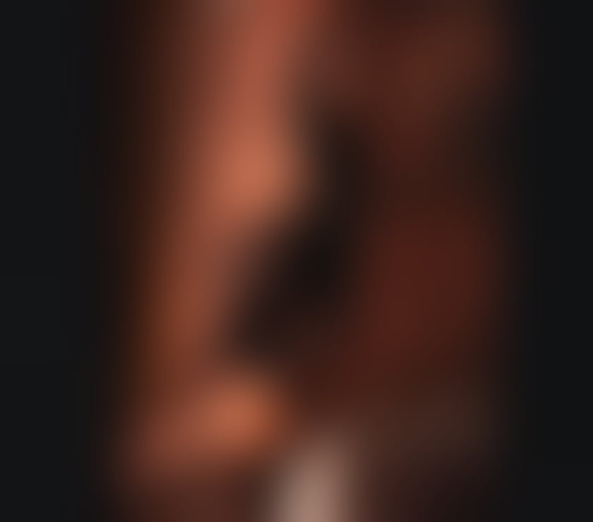 Escorts South West London Sutton - Photos for Petit Latina companion-friendly and discreet.