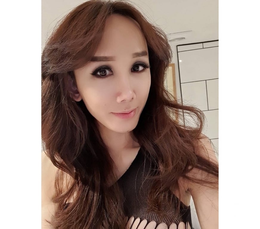 Trans Escorts Wiltshire Swindon - Photos for Ts Veda Ladyboy Visiting Swindon Town Centre SN1