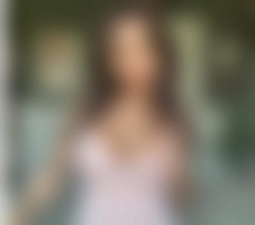 Escorts East London Canary Wharf - East London - Photos for 🤎 Elegant Brunette Charm 💋