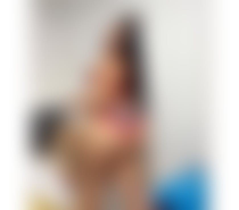 Big ass 🍑 big bum 🍑 in the city 👅💦