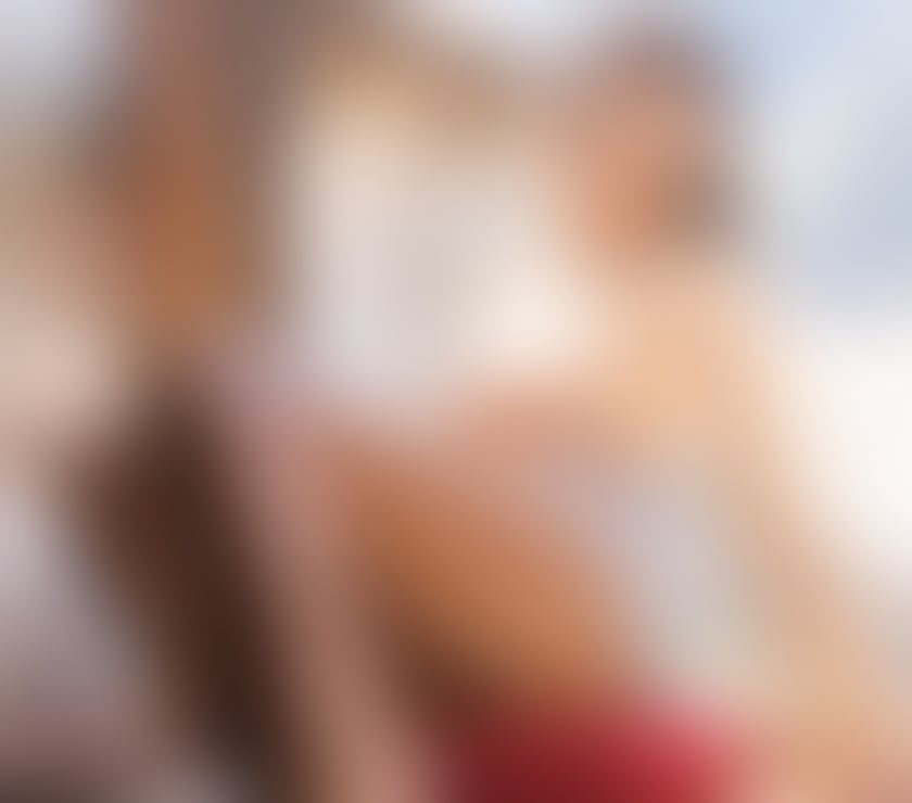 Chloe 💄 Sweet as honey and burning as Fire 🔥 💥