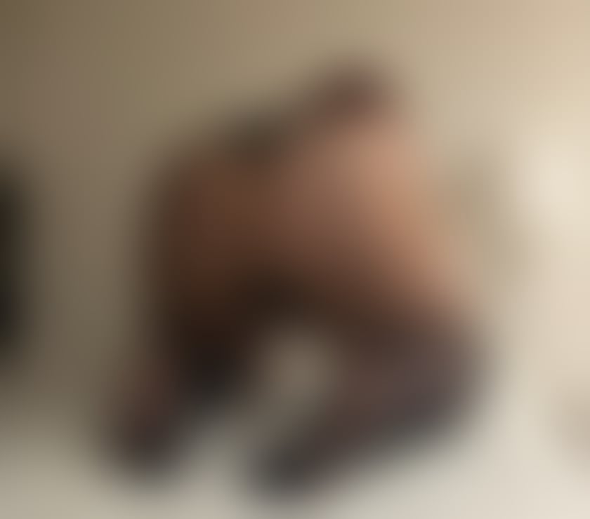 Escorts North West London Hendon Central - North West London - Photos for Milf Rebecca Party girl