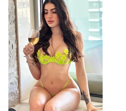  Escorts Glasgow City Centre Glasgow - Photos for Amazing Jessi ✨ party girl 🤩 PARKING IN FRONT