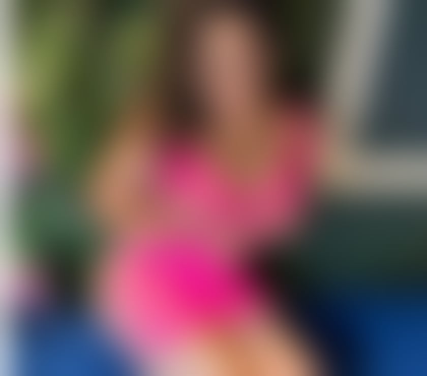 Escorts Kent Maidstone - Photos for BEAUTY JULIE✨ A PEPPER🌶️PARTY GIRL🥳