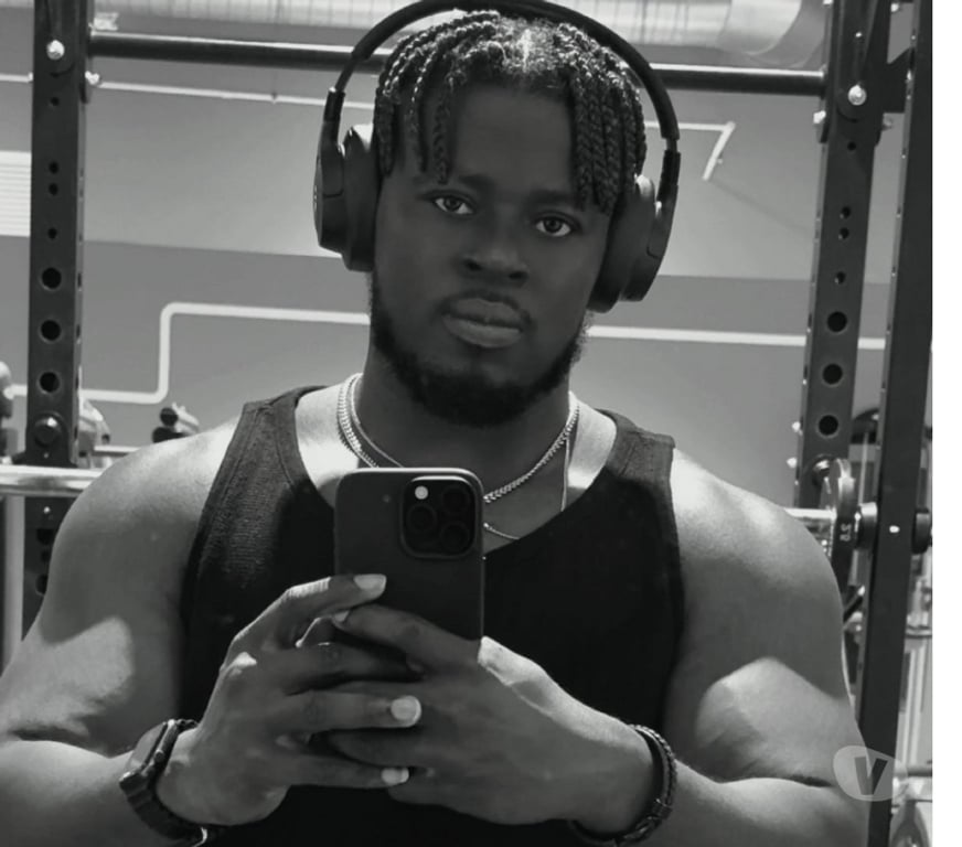 Escorts West Northamptonshire Kingsthorpe - West Northamptonshire - Photos for Do you need a strong black male for your entertainment ?