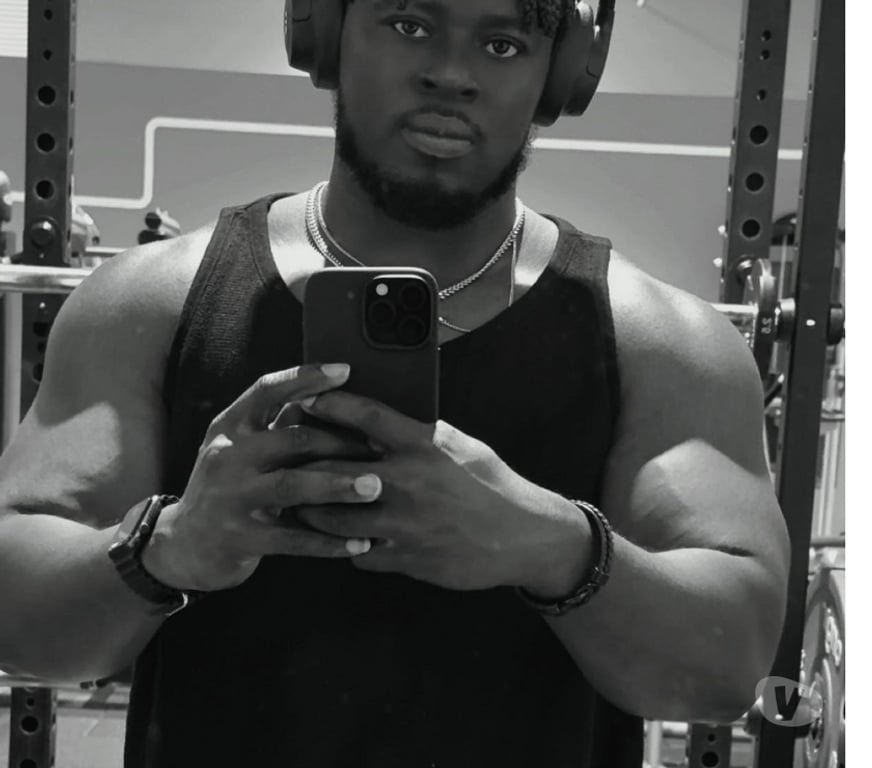 Escorts West Northamptonshire Kingsthorpe - West Northamptonshire - Photos for Do you need a strong black male for your entertainment ?