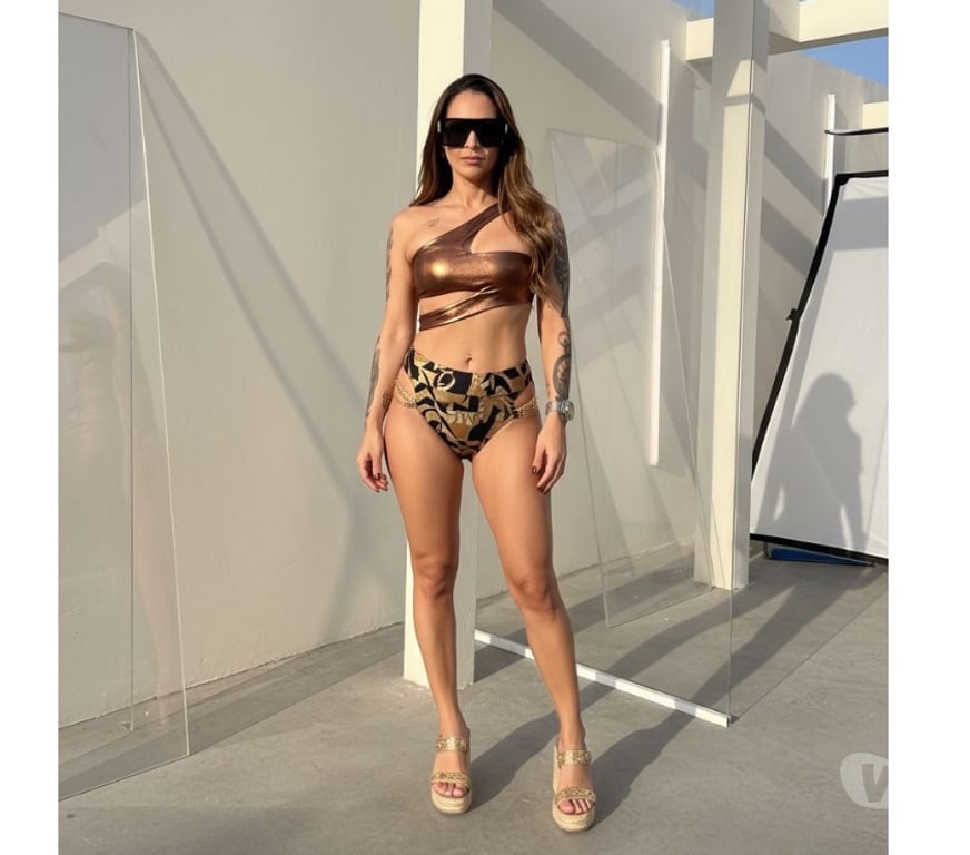 Escorts Oxfordshire Oxford - Photos for 🔞Bombshell Party🥂Strap-on lovers?Domination ALEVEL💦