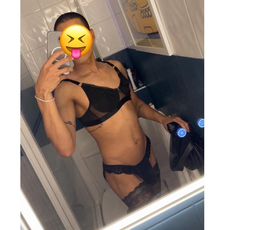 Trans Escorts Slough Slough Town Centre - Slough - Photos for 👠 Feemboy 😈 party 🥳