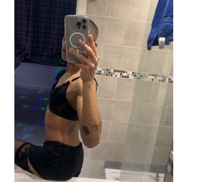 Trans Escorts Slough Slough Town Centre - Slough - Photos for 👠 Feemboy 😈 party 🥳